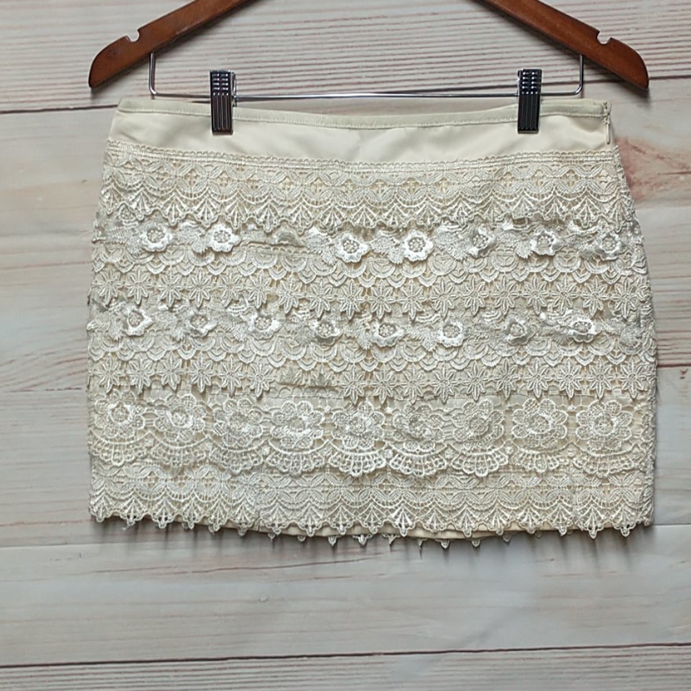 Sans Souci Lace Ruffle Mini skirt Size M - Picture 2 of 6